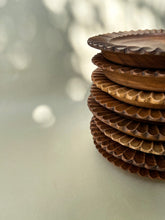 Load image into Gallery viewer, Carved Quarter Plate
