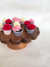 Load image into Gallery viewer, Scalloped Cake Stand
